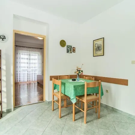 Guest house Valentic 1304