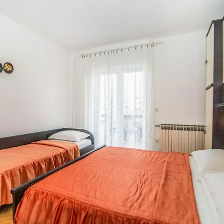 Valentic 1304 Guest house 3*