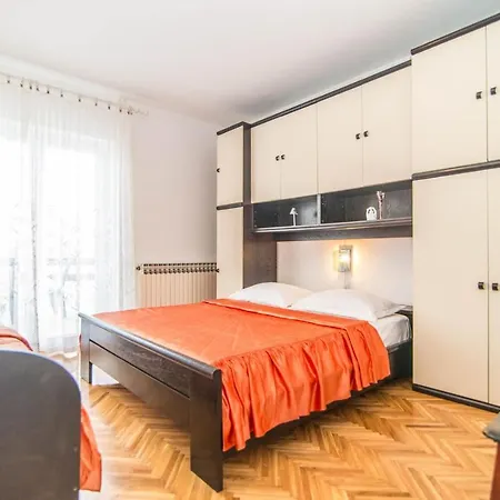 Valentic 1304 3*