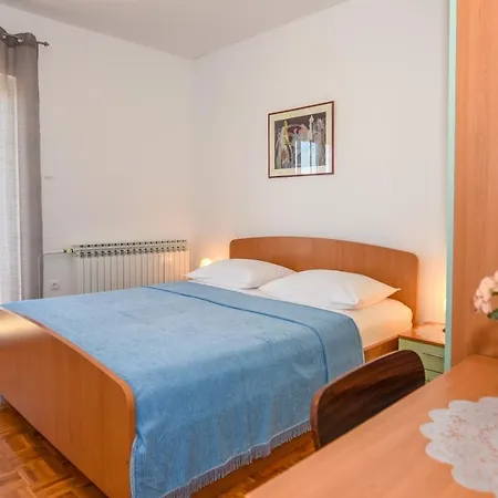 Guest house Valentic 1304 Pag Town