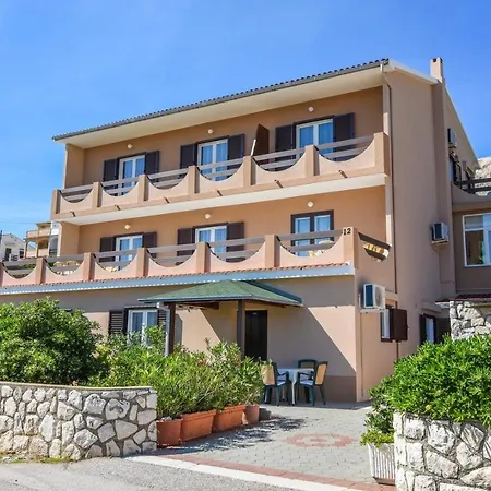 Valentic 1304 Pag Town